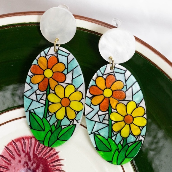 ✨Modcloth Tilda Stained Glass Flower Earrings - Picture 2 of 5